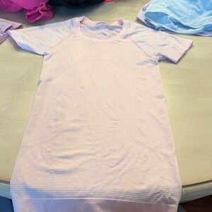 Lululemon Athletica swiftly Soft Pink Tee